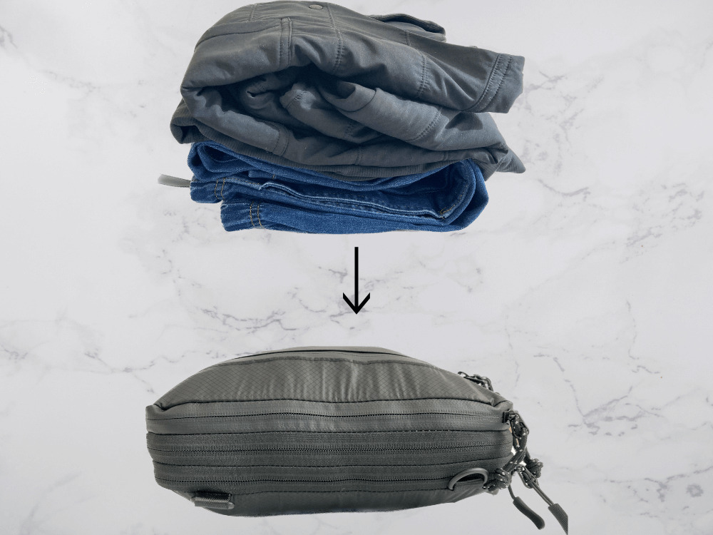 圧縮する前の衣服と圧縮した後のpackbag-plus