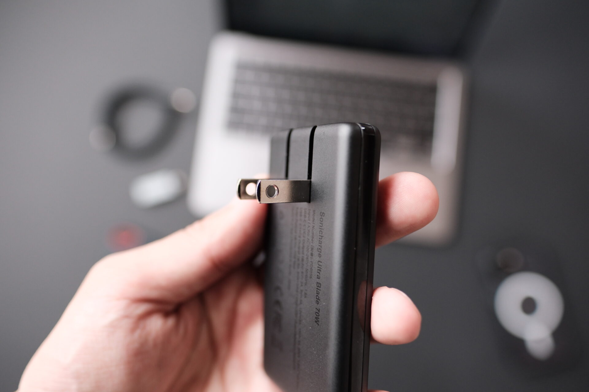 MATECH(マテック) Sonicharge Ultra Blade 70Wのコンセントプラグ