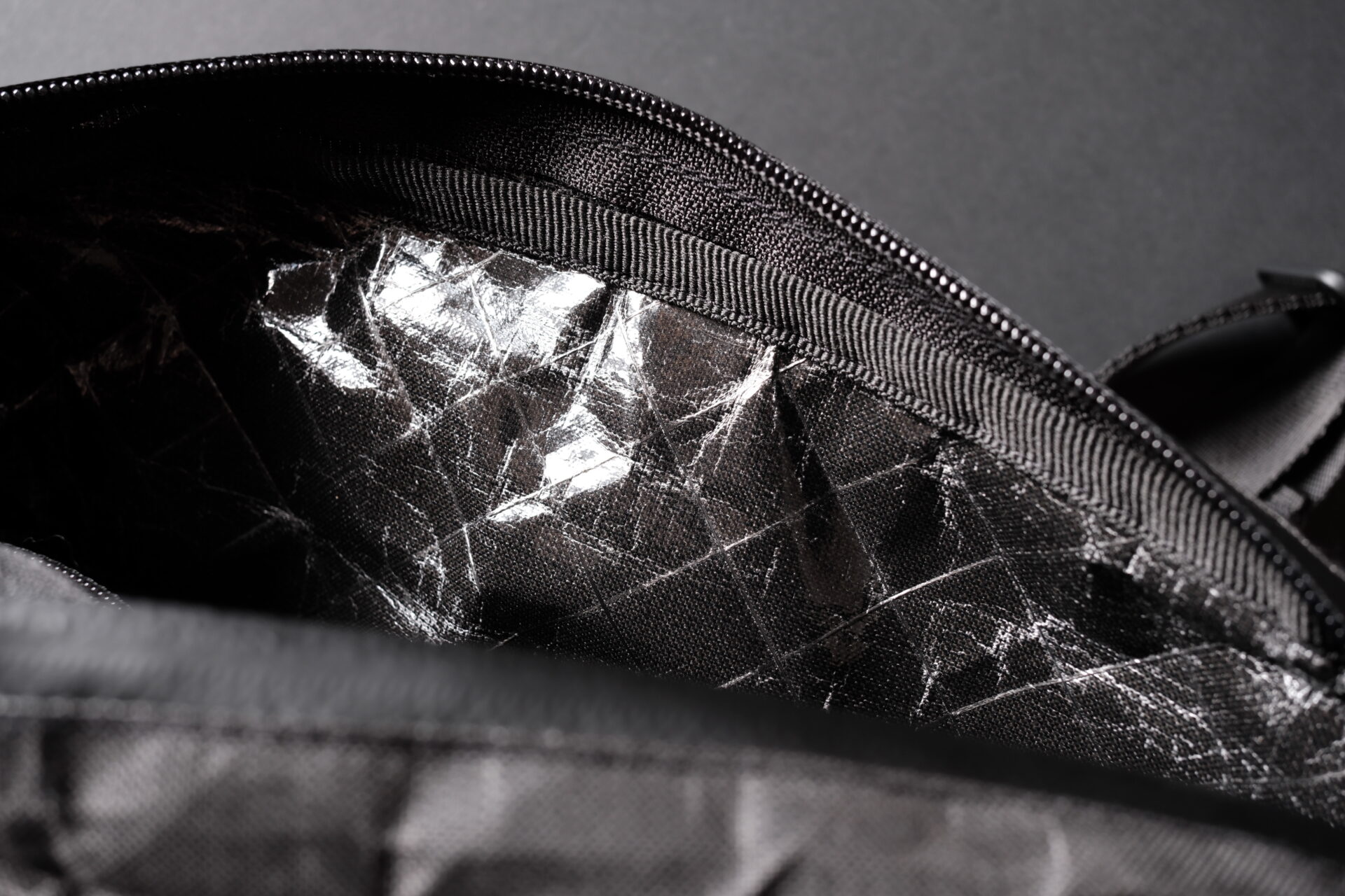 LITEWAY FANNY PACK ULTRAの裏地