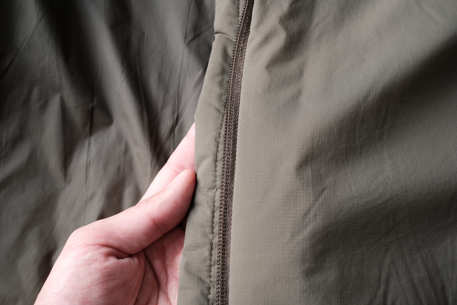 NORRONA femund thermo60 Zip Hoodの生地感とフラップ