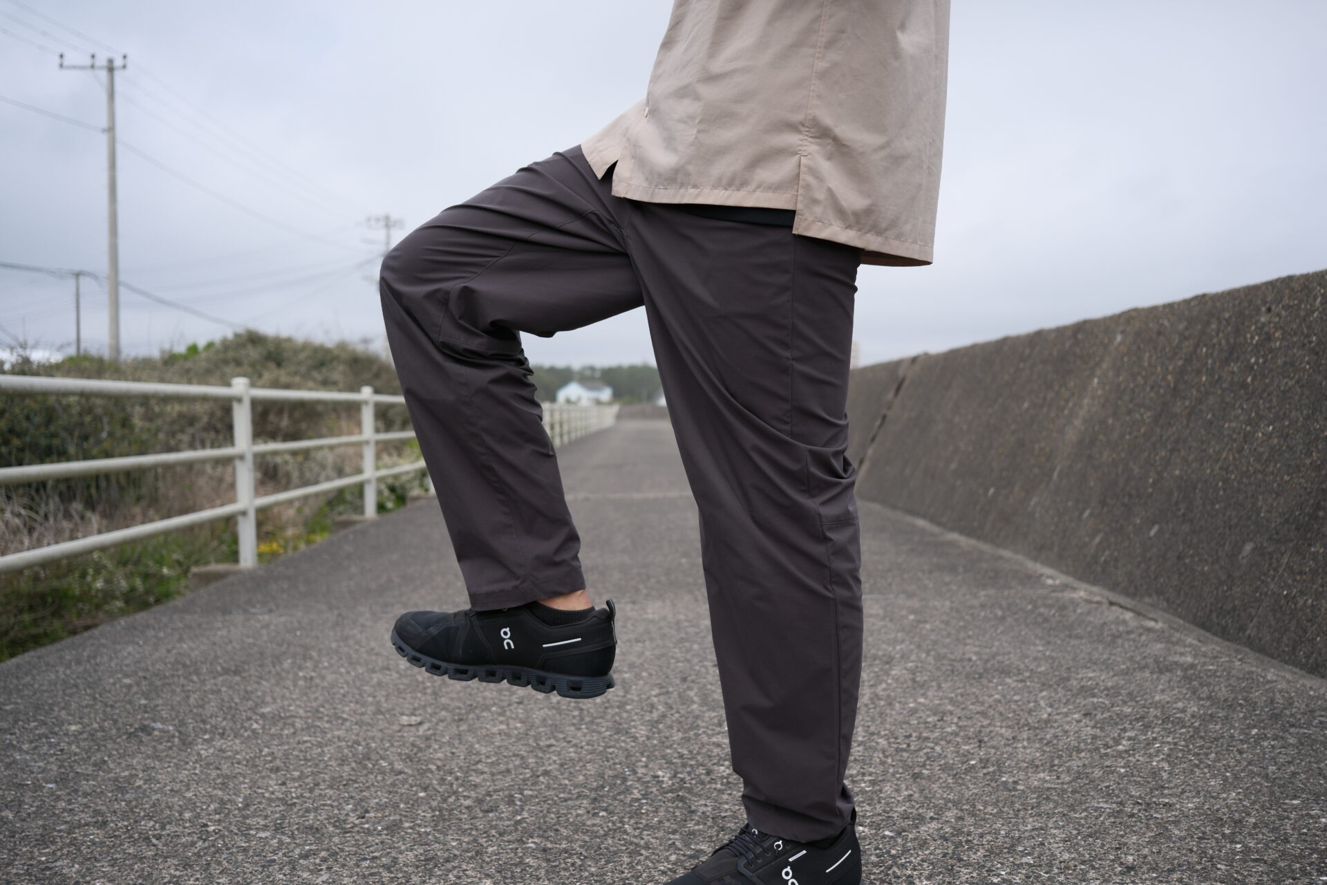 STATIC DRIFTER LT PANTSのストレッチ具合